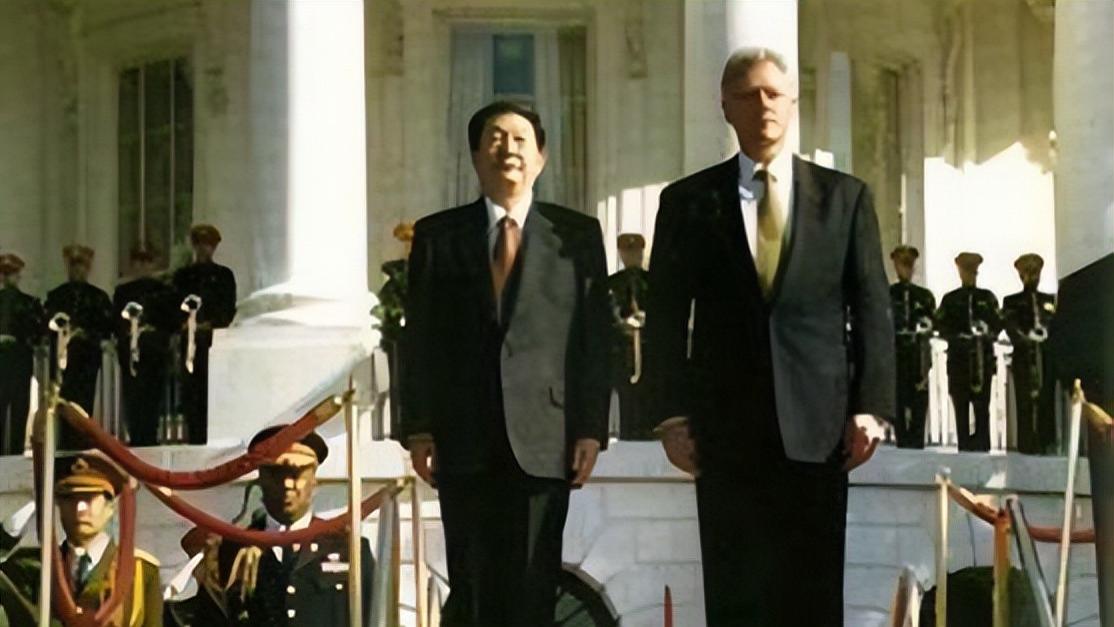 1999年访美期间，有记者提出刁钻问题，朱镕基：我一点也不想来