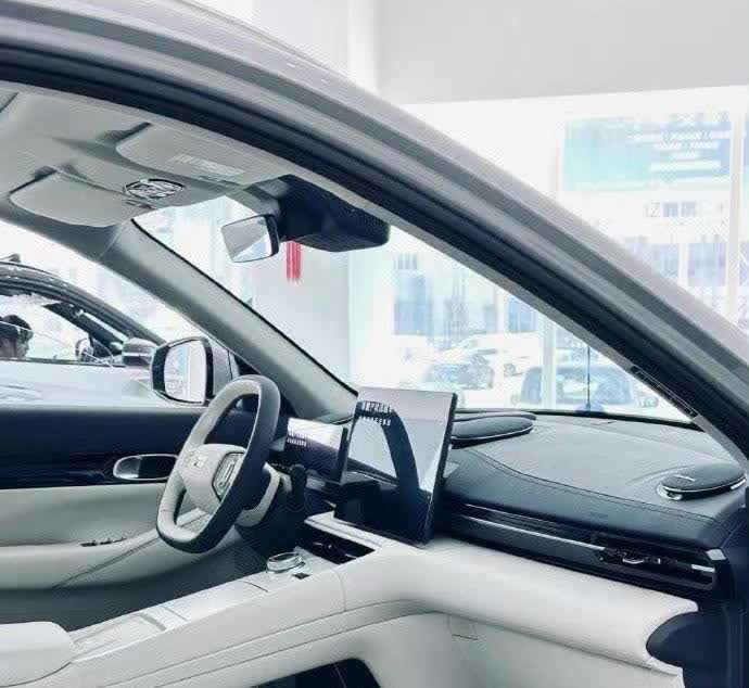 乐道L90的定价

“乐道L60 20.69~25.59，L90与L60之间