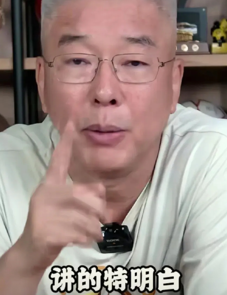 刘建宏被骂，并不是他说了什么大逆不道的话，其根源，一是沾了中国足球这个怪胎的光，