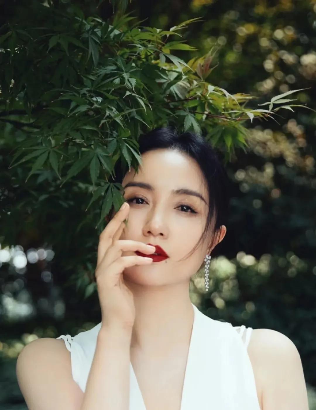 看了李乃文的公众平台，我哭的直擤鼻涕，这一刻，我才深刻的明白，原来真正的伤心竟然