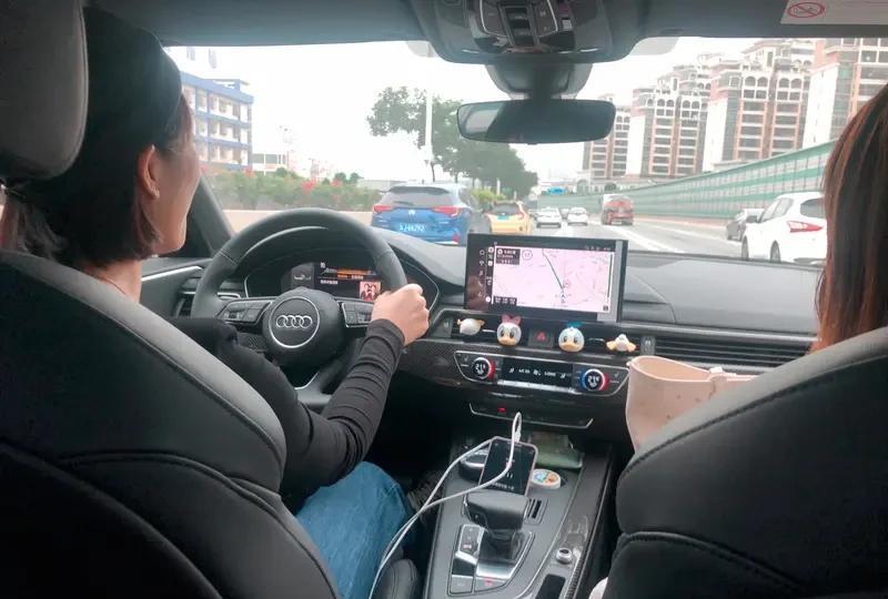 网友抱怨同事蹭车两年半，老家父亲病重，让我开车接来送医院，来回360公里。好纠结
