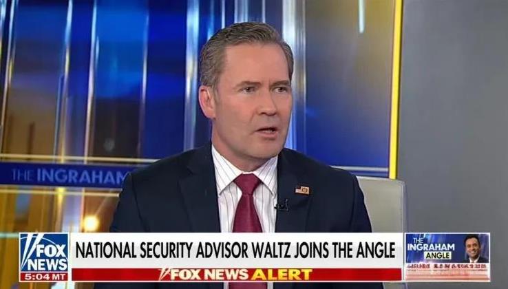 美国国家安全顾问迈克·华尔兹误拉记者后首次接受电视采访，称将承担全部责任因为他建
