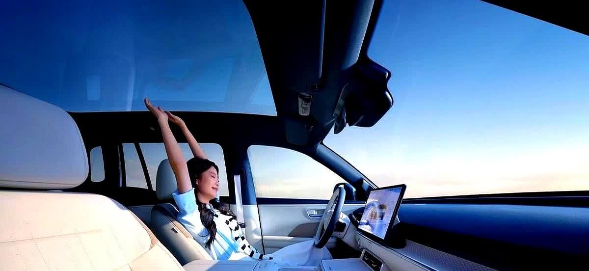 你开什么车？请对号入座吧？

1、有钱的人——开奥迪

2、没钱的人——
