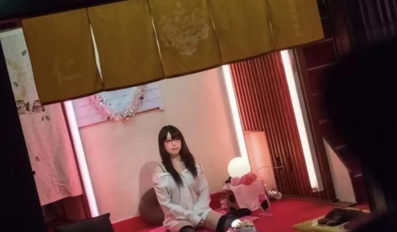 日本高中生卖淫，坏人罚钱就完事











太离谱！17岁花季少女，1