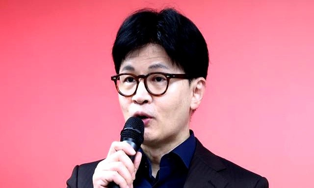 外交扣子扣错了











哎呀妈呀，这事儿闹大了！大伙儿都在传，咱们