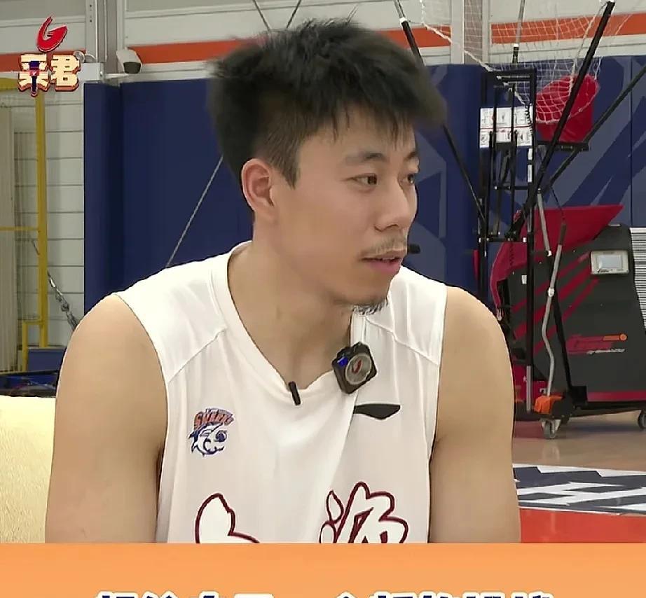 张镇麟接受采访，谈来上海的原因！
张镇麟目前已经在上海开始训练，而且来到上海也一