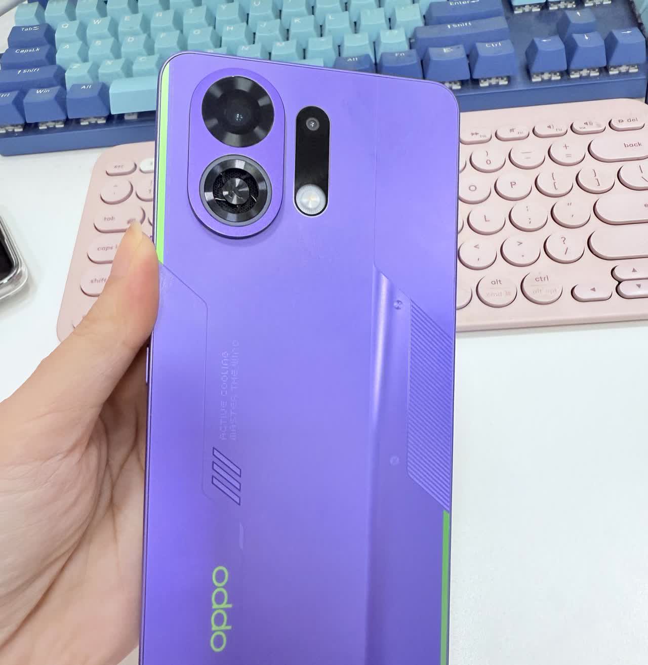 偷偷拿了同事的K13 Turbo Pro～

同事刚拿到的📱OPPO K1