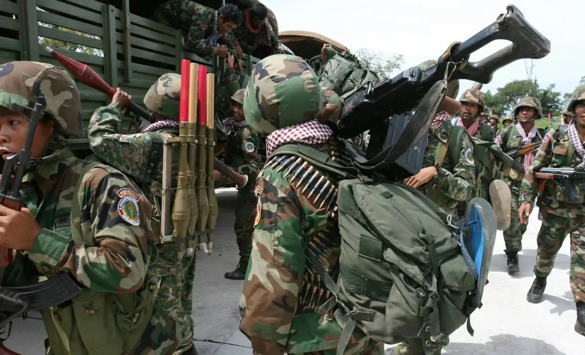 今天上午，柬泰两军发生了冲突。



柬军发言人玛丽淑洁达已经确认了这件事，同时