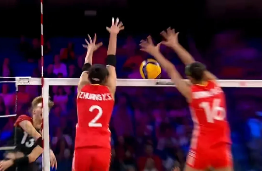 缘何个子最低的庄宇珊获得最高的五个拦网得分

中国女排让二追三逆转战胜德国，小个