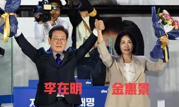 韩国连续两届总统竟然都是恋爱脑！
要不然韩剧这么会拍呢呢，把总统也看成恋爱脑了！