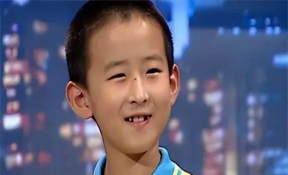 看着韦东奕最近一段儿成为热点。
还有一位神童让人感到可惜。
他就是张炘炀#张炘炀