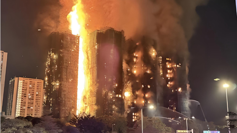 烟头惹的祸？香港大埔突发大火已致多人死伤 1名消防员殉职！