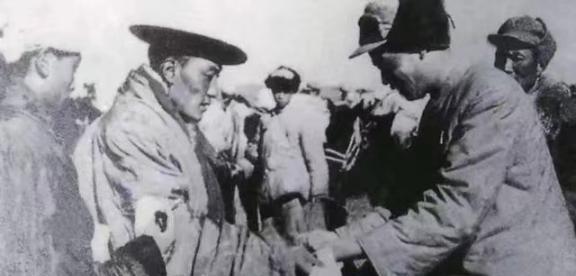 1951年，阿里驻军断粮，连马都杀了吃，眼看全军都要饿死，一个小战士干了一件事，
