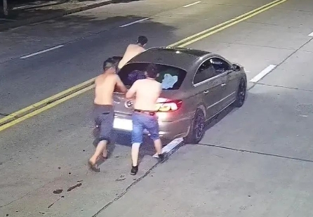三名男子酒后推车数百米回家，网友吵翻算酒驾吗？交警回应
6月11日21时许，湖北