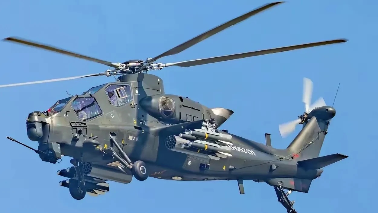 不同往日，武直-10发动机口往上减小红外线追踪，发动机的功率也提升不少，对于眼下