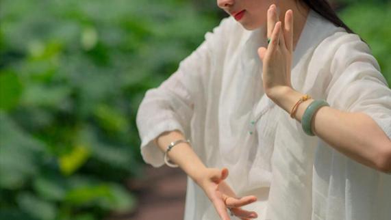 被命运眷顾的星座：纯真与顺遂的完美人生