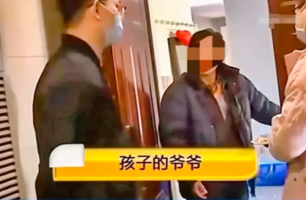 浙江杭州，有一名男子的外卖被连续偷了8次，为了找出盗贼，周某点了3个蛋挞，特别备