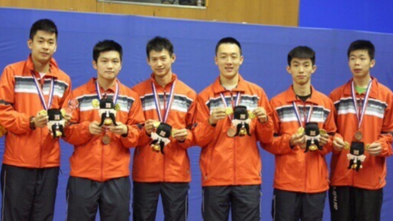罕见的2015年的八一男乒六虎：除了樊振东，其余5个人能认出来4个
