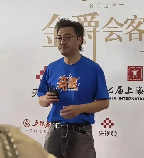 贾冰这45斤，片酬秤砣压出来的
片场的通告单比健身房的私教课管用。
贾冰瘦了45