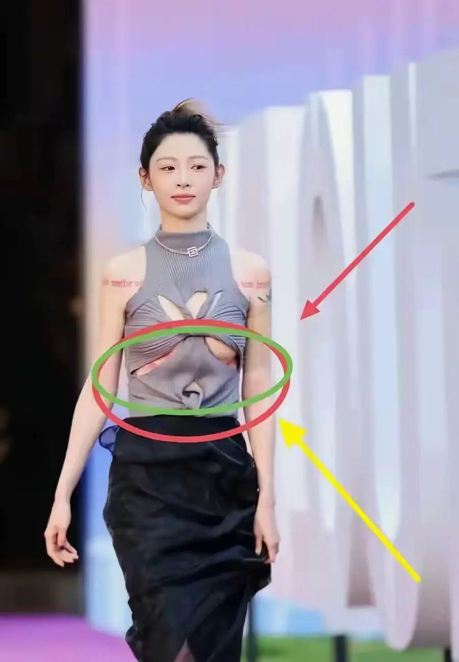 天呐...痞幼现实这么不上镜？
