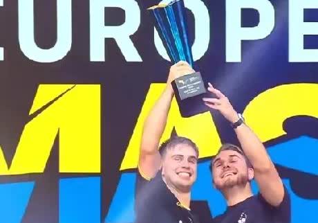 这是温暖的一幕！

原来没想到，wtt瑞典大满贯收官，奖项各有归属，在莫雷加