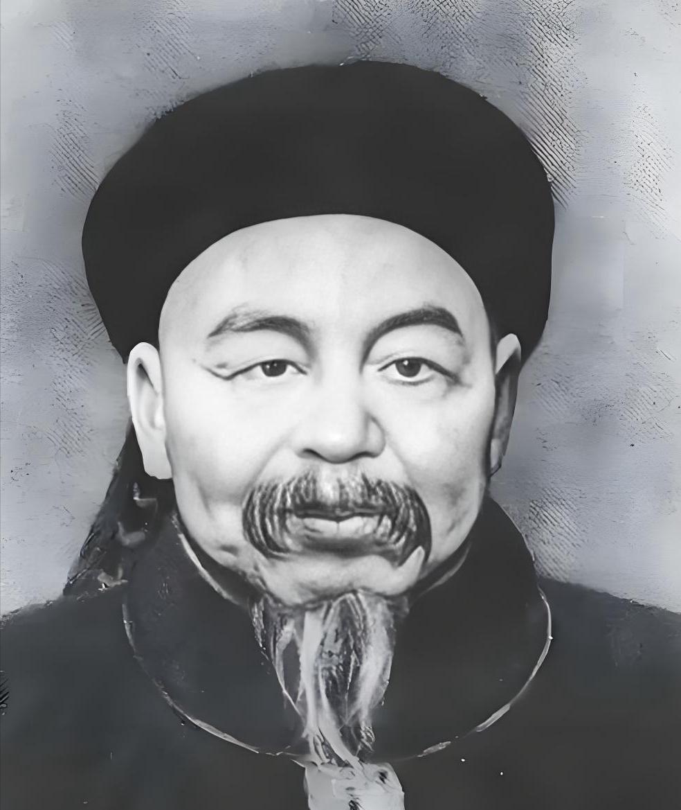 1869年，左宗棠下令斩杀降将董福祥，部将刘松山大骂：“左骡子，我真是瞎了眼！”