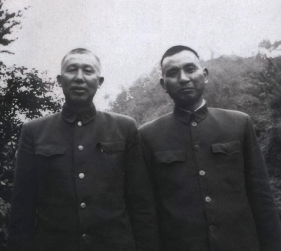 1971年间，杨勇将军落难时，“老杨哥”说：来我这！我保你安稳无事。“后杨勇被安