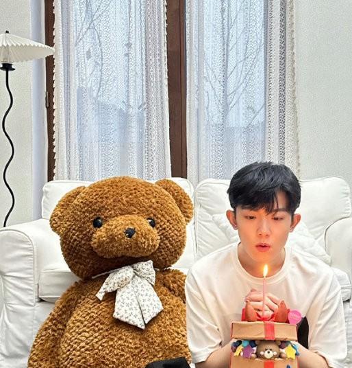 李明德这波纯属自己“作”死：赔9万能了结的事，非要耍无赖，结果喜提案底+20万赔