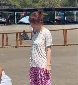 吴昕，你是不是忘了自己是一个女明星？现在都这么豁得出去，
看看现在的女明星上综艺