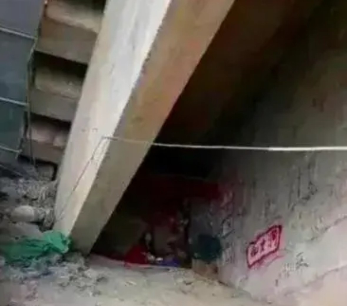 去烂尾楼需谨慎，太可怕了吧！
