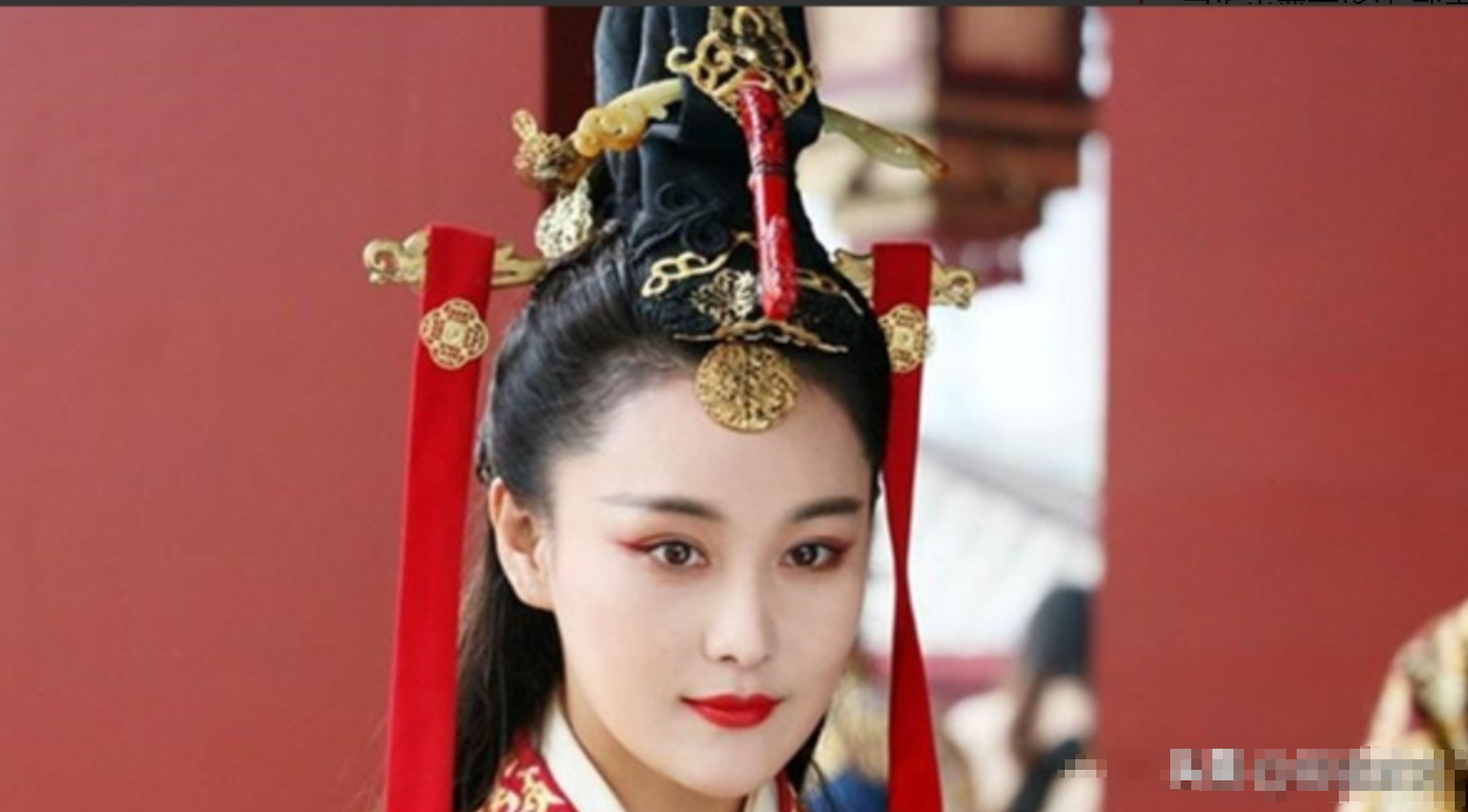 1121年，方腊起义失败被擒，宋军大摆庆功宴。可是韩世忠却独自在角落喝着酒，营妓