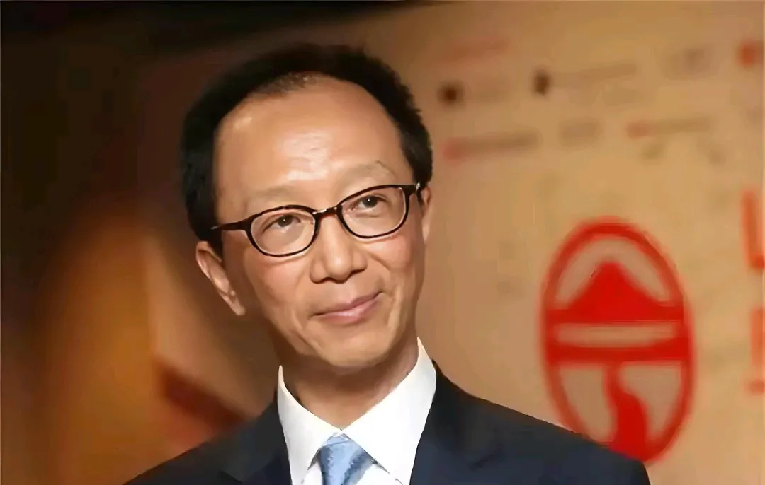 伏明霞和陈慧珊容貌对比











天哪，这真的是伏明霞吗？岁月这把杀