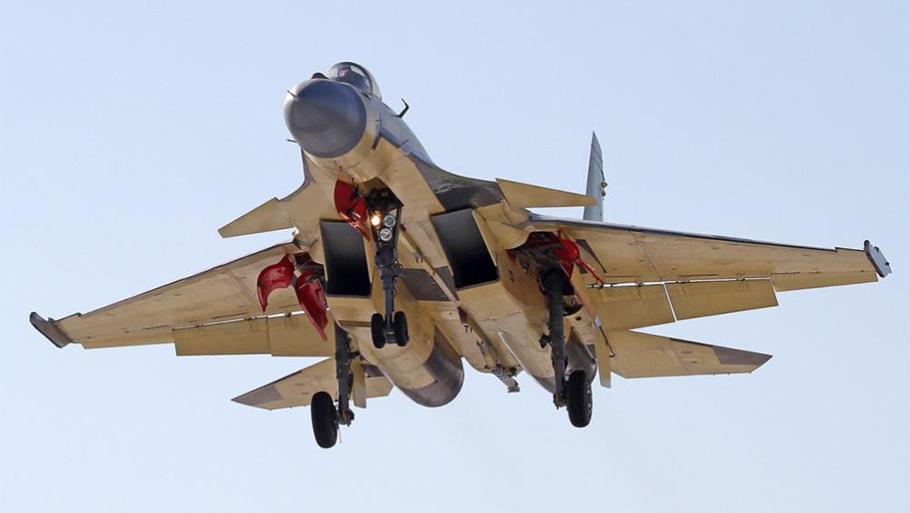 F-15J在148公里被歼-15雷达照射，日机体验“加强版PL-15恐惧症”