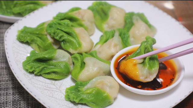 适合新年的百“财”饺子！白菜馅的白菜饺子！鲜嫩美味一口爆汁！