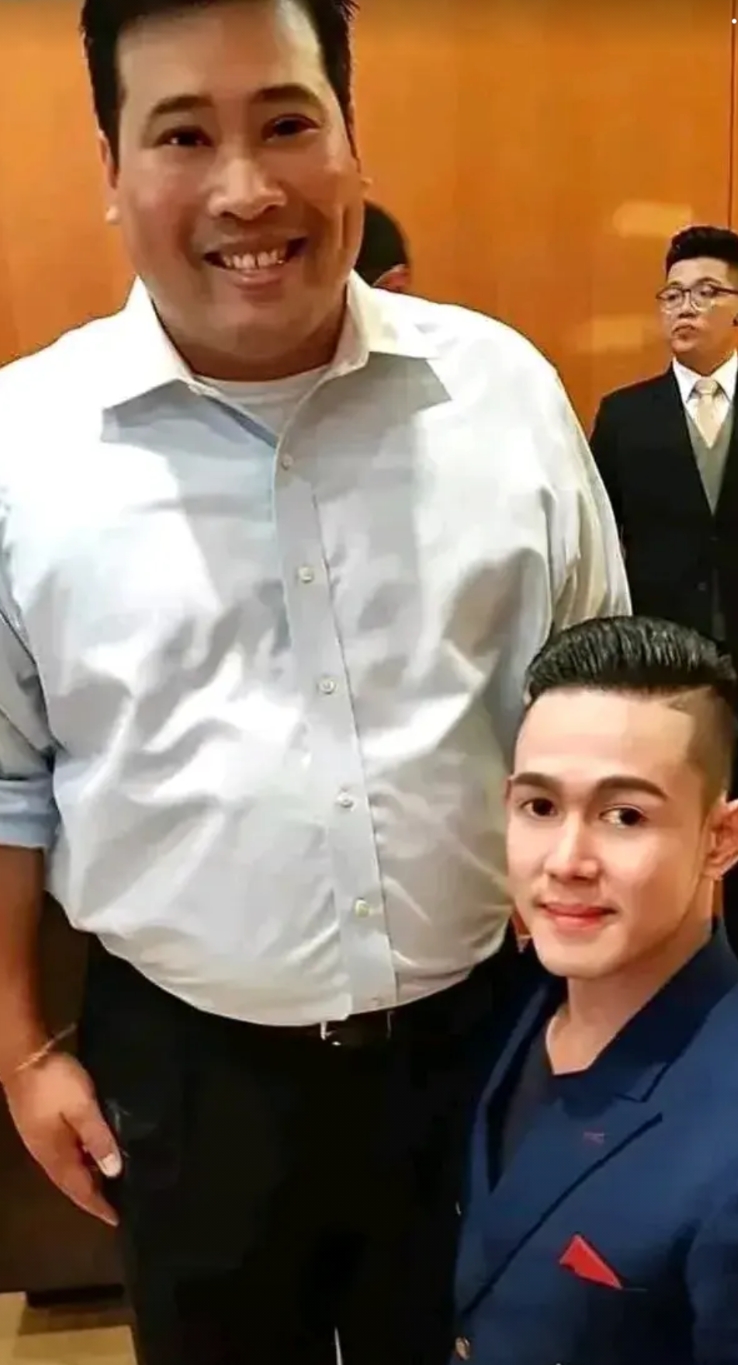 那些抱二王子大腿的人可后悔坏了，本来以为抱了个“金身”，结果发现抱的是“寂寞”。