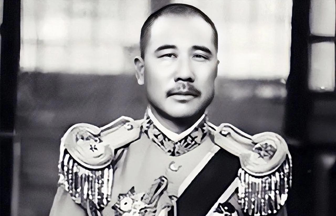 清东陵作为中国现存规模最为宏大、体系最为完整的帝王陵墓建筑群之一，却在历史的动荡