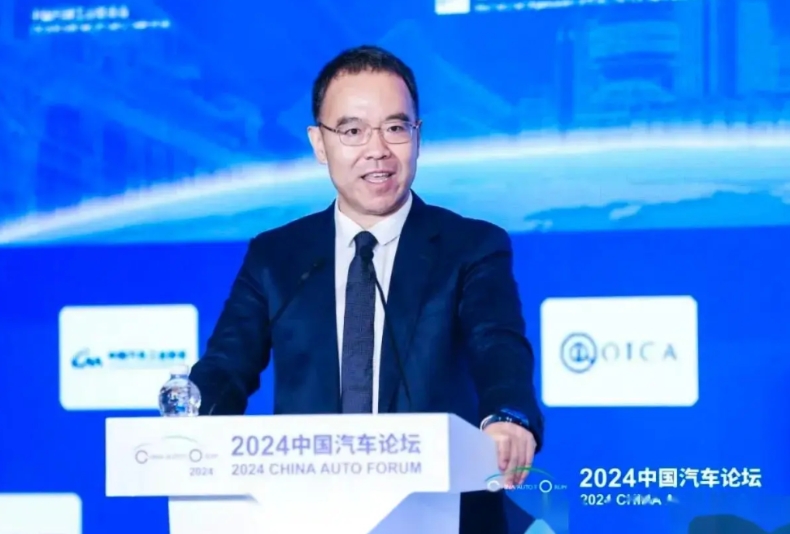 最近很多原本打算入手吉利汽车人转头买了比亚迪，杨学良在重庆汽车论坛上的言论无疑影