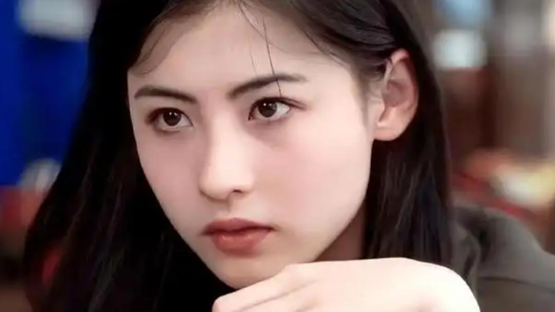 声音和外型不匹配的美女，张柏芝、周迅领衔