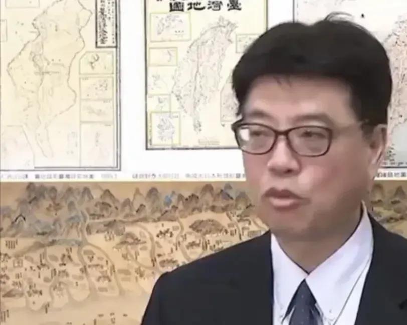民进党要搞清楚，在统一的问题上，是大陆的主权，不是民进党执政的台湾说什么认同与不
