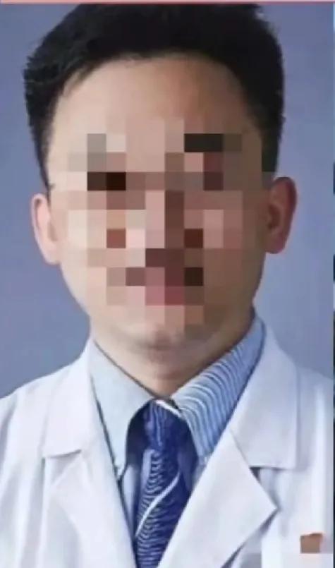 在医疗行业的光环背后，中日友好医院胸外科副主任医师肖飞的生活却如一场失控的闹剧，
