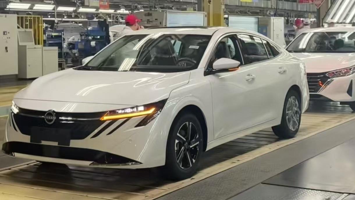 全新日产轩逸大变样！飞翼式格栅+獠牙日行灯，能否让你心动？