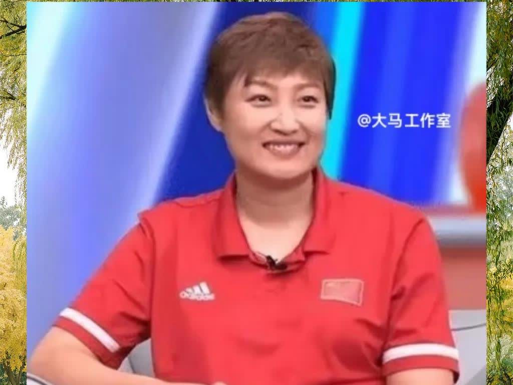 最近女排的训练强度可不小，每天7点多就得起床，洗漱吃完早饭，8点多就得到训练馆开