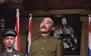 韩复榘酒席上给张宗昌让座，张随口说了一句话，几天后被韩谋杀