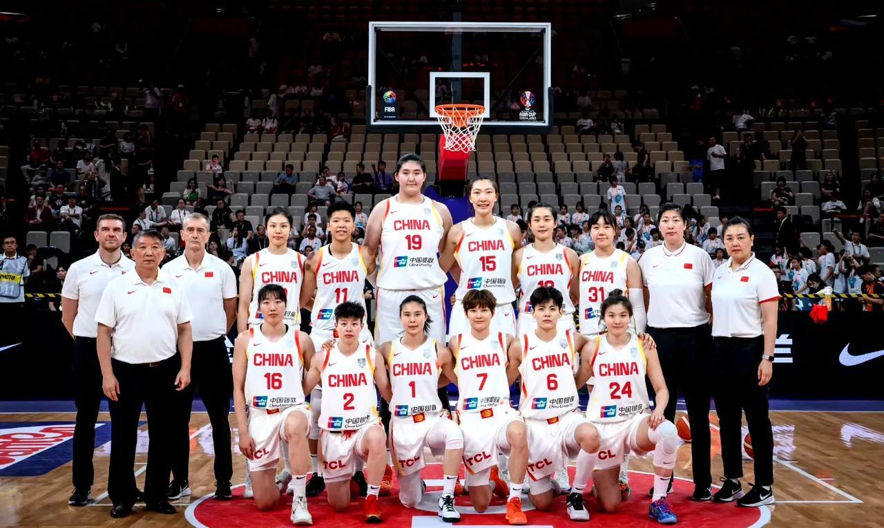 七人得分上双！中国女篮大胜印尼喜迎开门红！
在刚刚结束的2025年女篮亚洲杯小组
