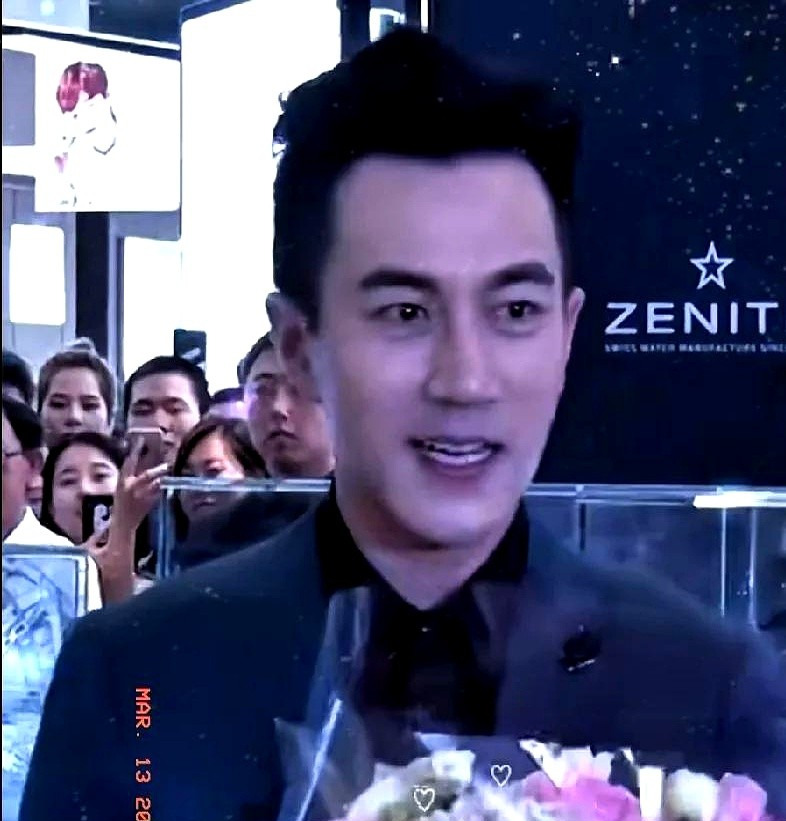 杨幂刘恺威离婚原因曝光











天哪！惊天大秘密！原来杨幂和刘恺威