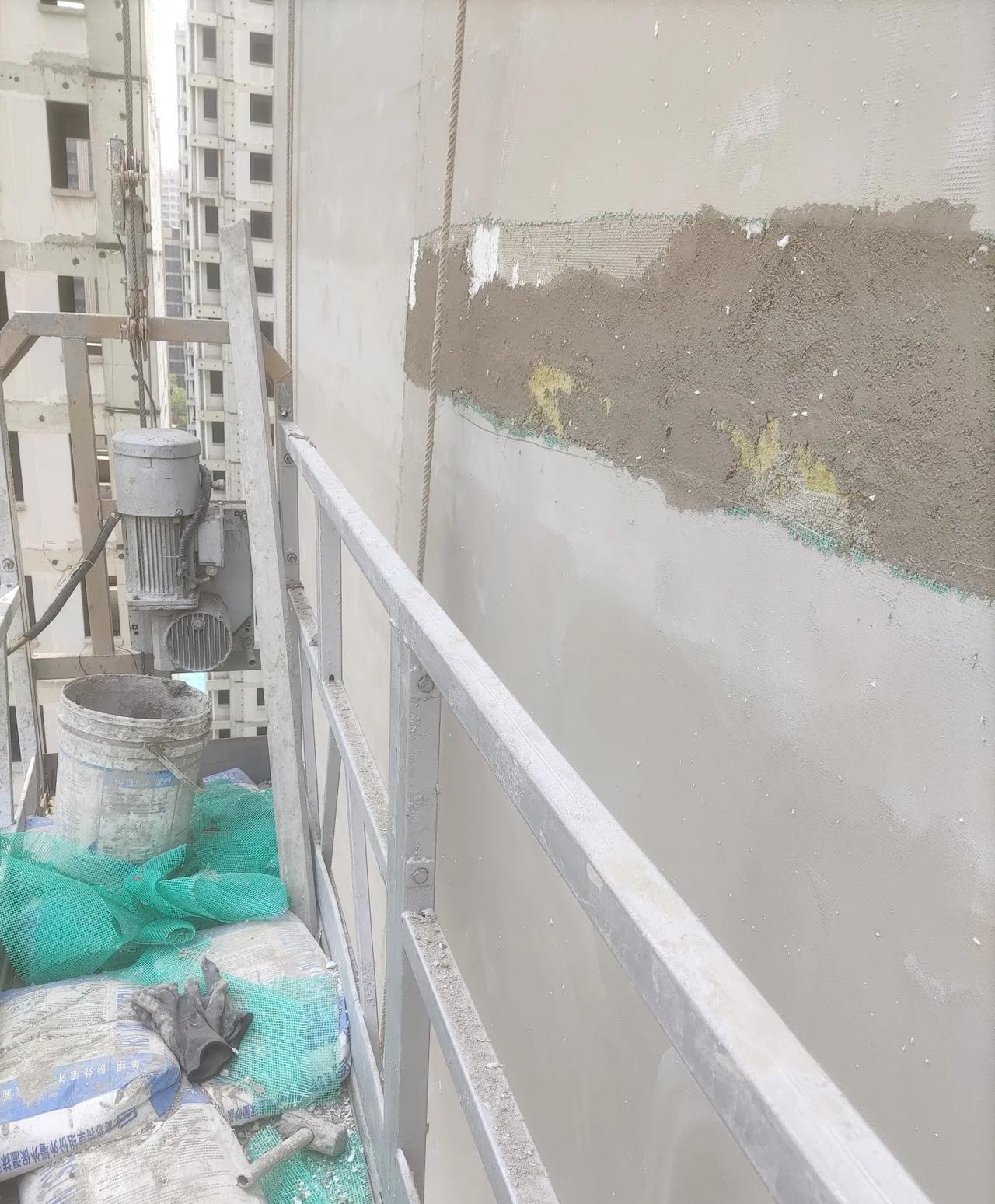 强烈建议国家设定一个农民工节假日。现在有教师节，警察节，医生节……等等，我也说不