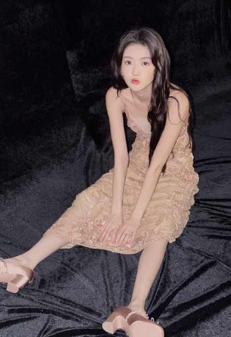 王玉雯的跨年超nice妆造，这感觉超可以的，nice！