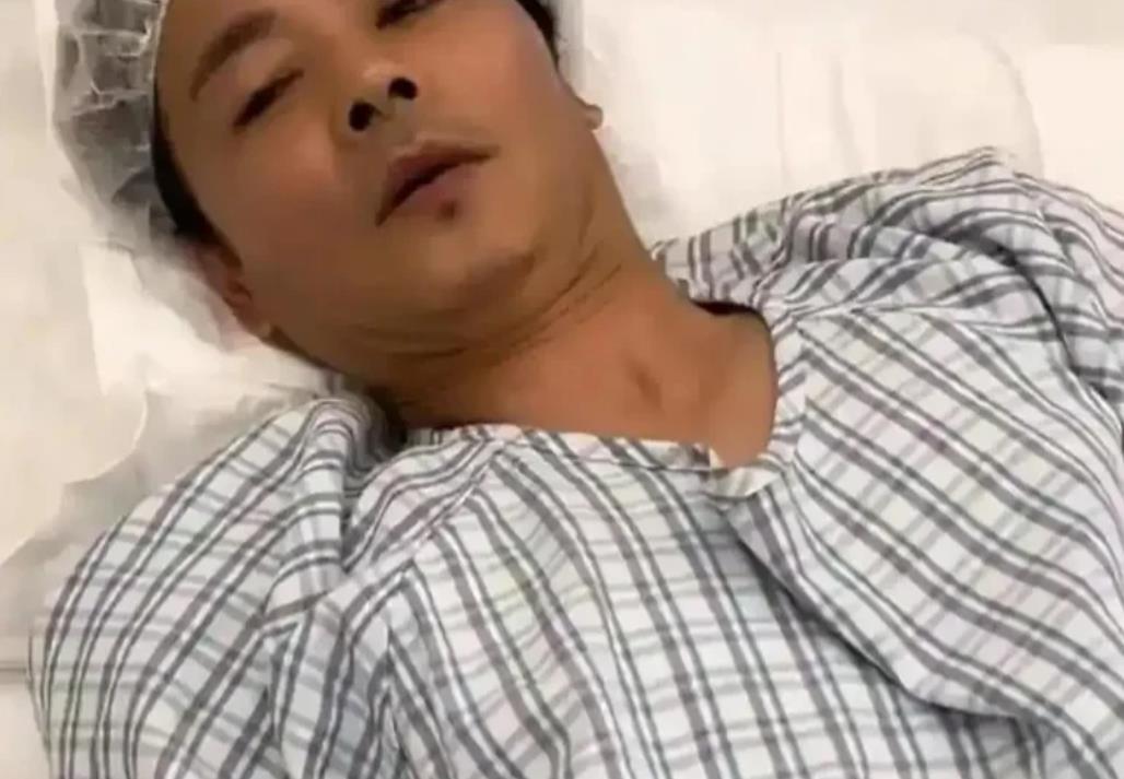 张晋我们都知道吧

万万没想到的

张晋在国外因为心脏病犯了，差点倒在旅游路上的