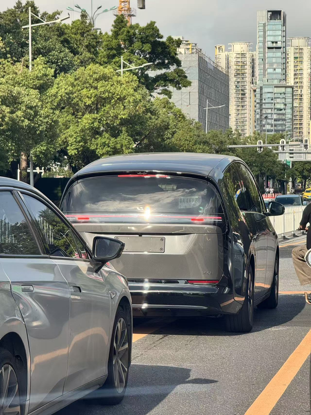 接受Mega的人越来越多了
出发去海边玩，居然碰见了两次MEGA，以往一个月都见