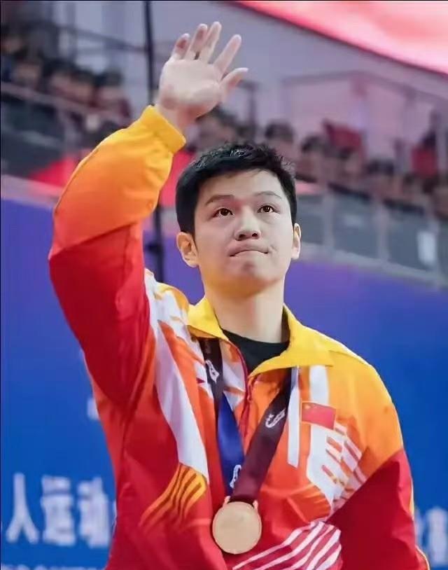 看到一篇文章，谈到乒乓球的转速与球速：
1、奥运会上樊振东打出来146.48，但